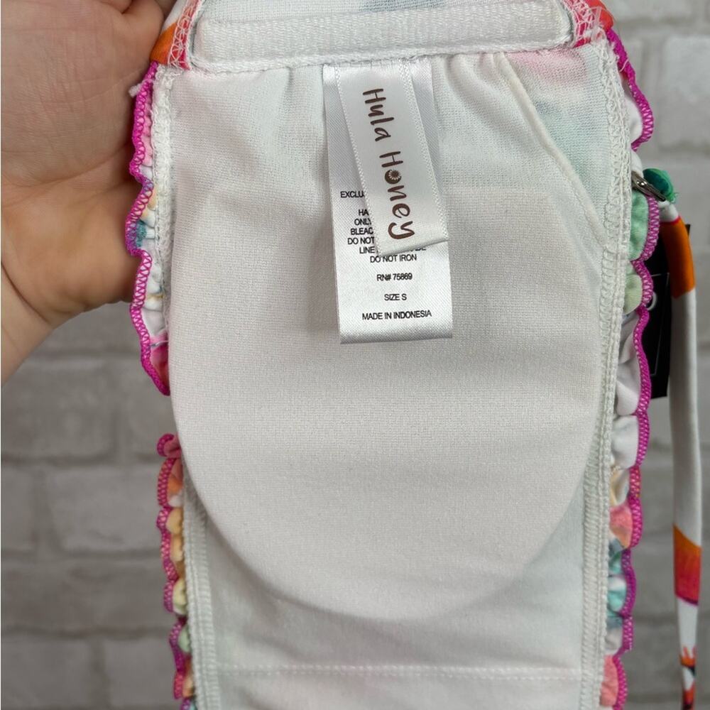 NWT Hula Honey Macy’s Bikini Swimsuit White Multicolor Small - Picture 14 of 16